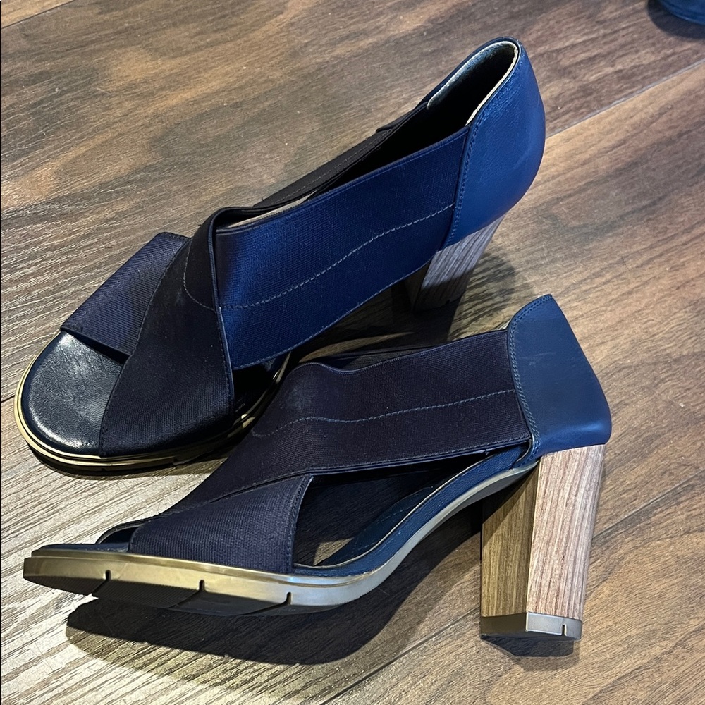 Chic Navy Women's Heels